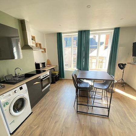 Joli Appartement F2 Plein Centre Coutances Eksteriør billede