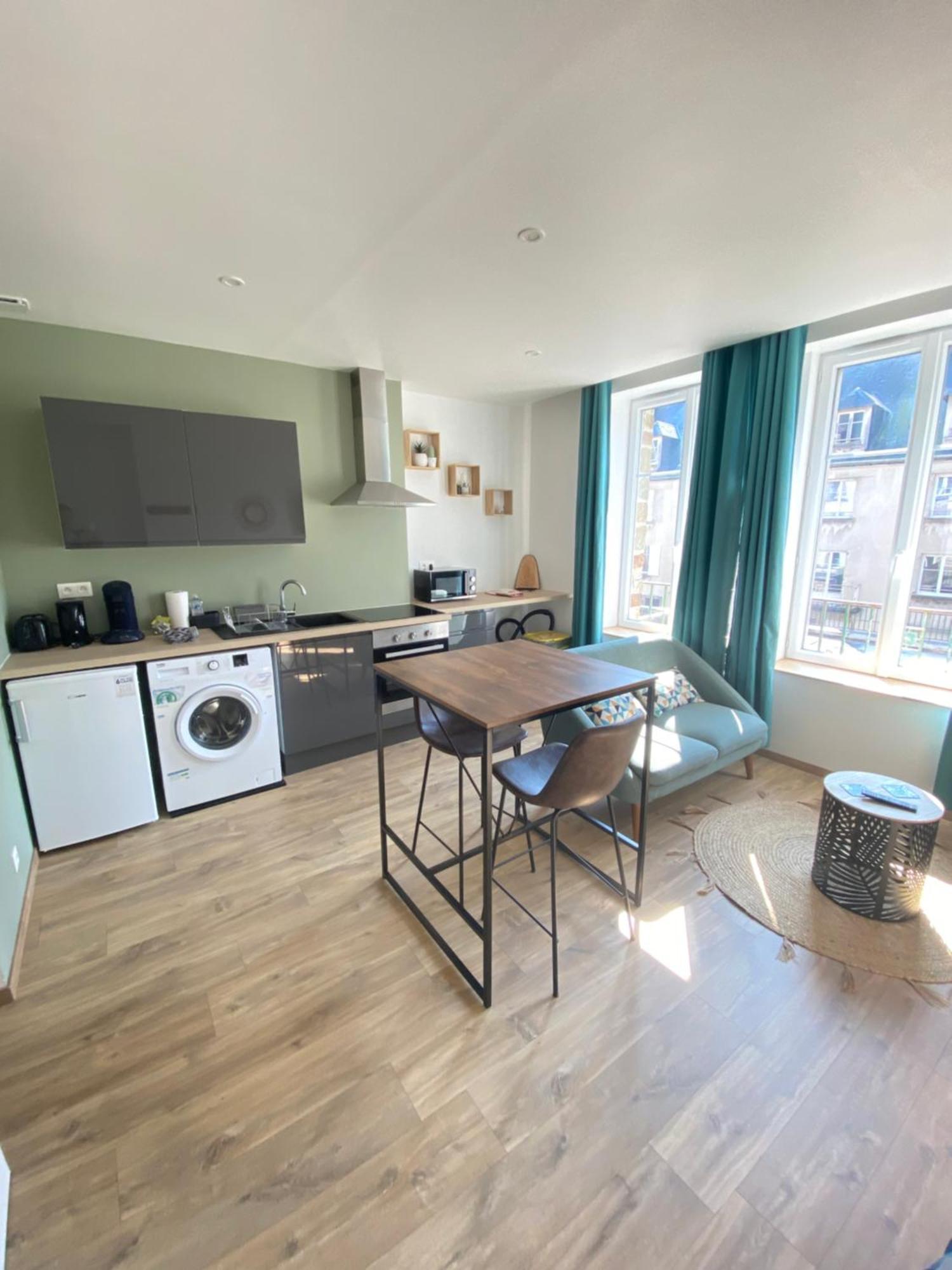 Joli Appartement F2 Plein Centre Coutances Eksteriør billede