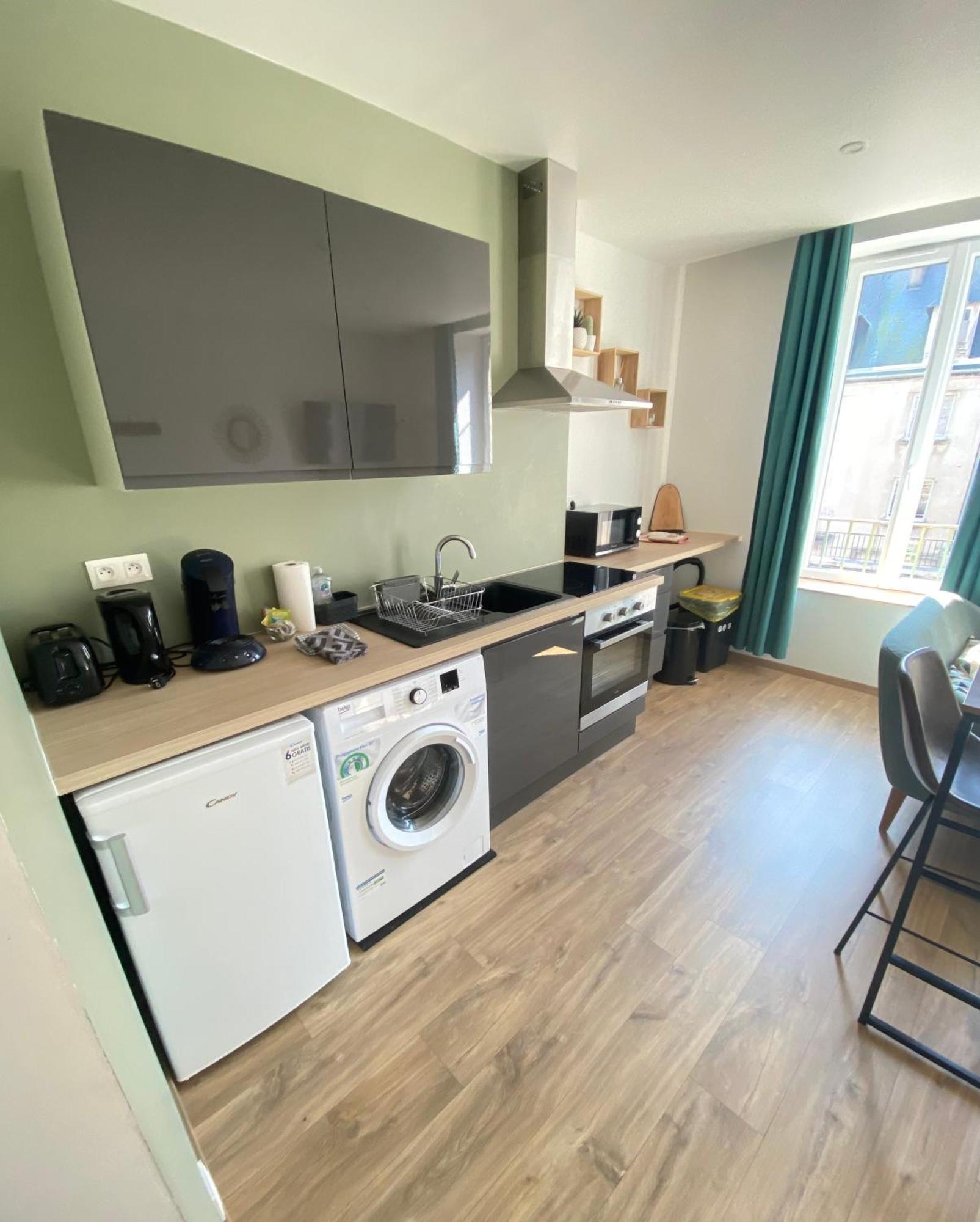 Joli Appartement F2 Plein Centre Coutances Eksteriør billede